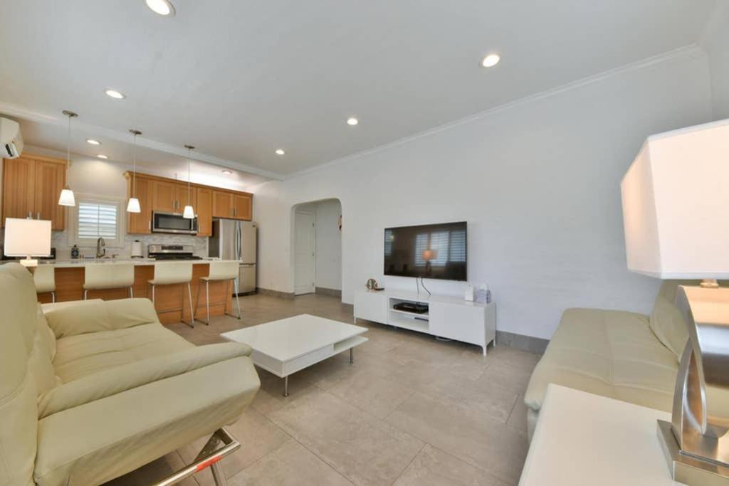 1000#1 Contemporary Home W/ Parking, Grill, & Ac! Newport Beach Buitenkant foto