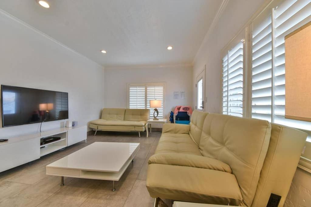 1000#1 Contemporary Home W/ Parking, Grill, & Ac! Newport Beach Buitenkant foto